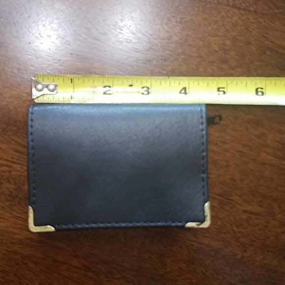 Like New! Black Wallet w Zipper Enclosure - Picture 8 of 10